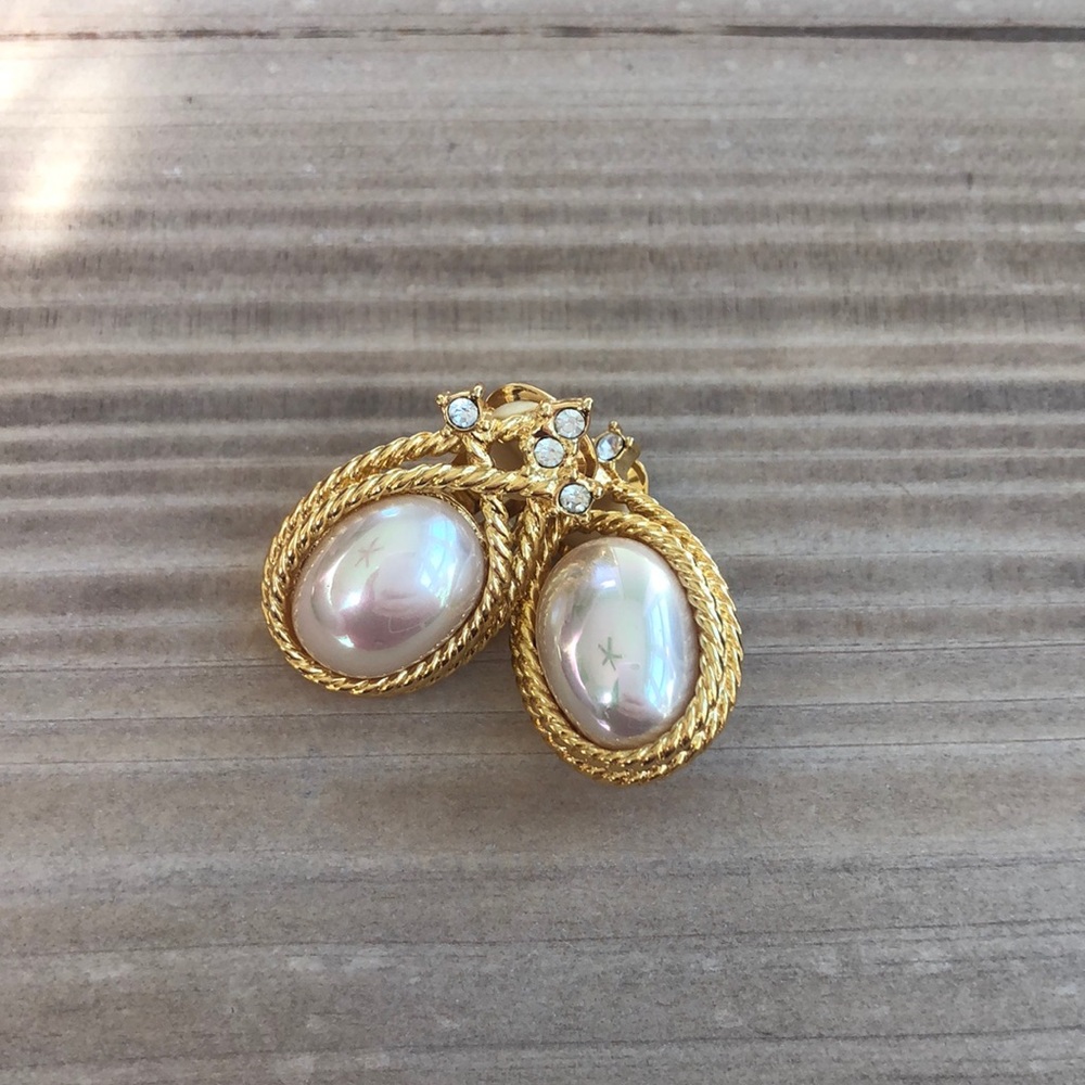 STUNNING Nolan Miller Cable Style Earrings